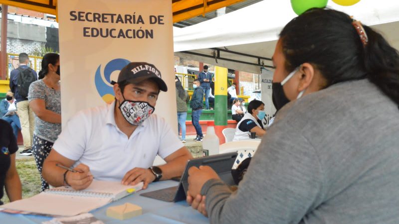 Alcaldía y Gobernación al Barrio en la comuna 13