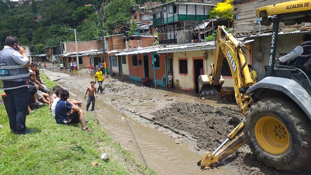 “El río arrasó con las casas, no tenemos dónde pasar la noche”