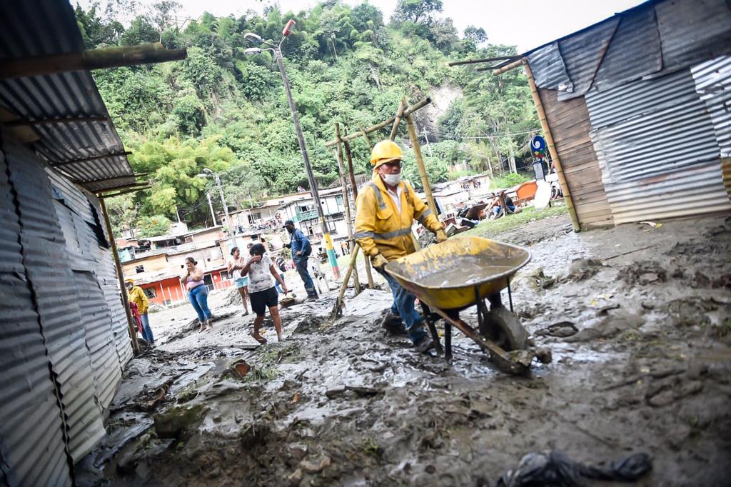 Imágenes del río que arrasó con más de 100 viviendas en Ibagué 