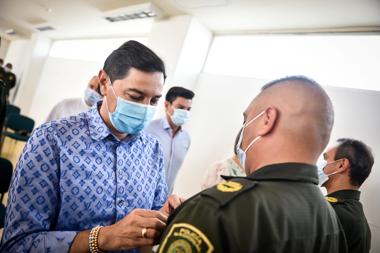 Más de 60 miembros de la Policía de Ibagué fueron condecorados