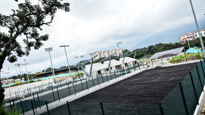 Complejo de Raquetas avanza en un 80 por ciento