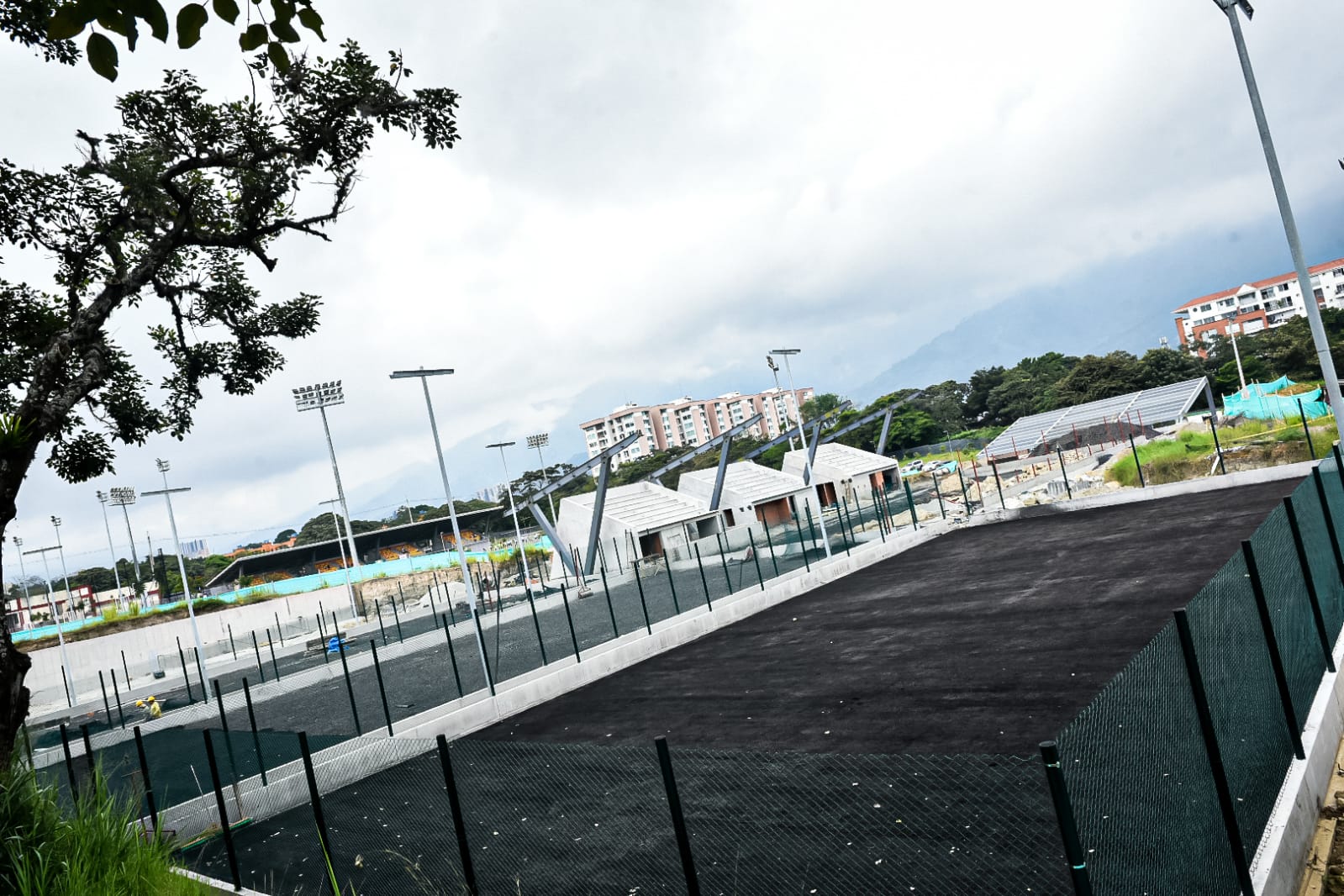 Complejo de Raquetas avanza en un 80 por ciento