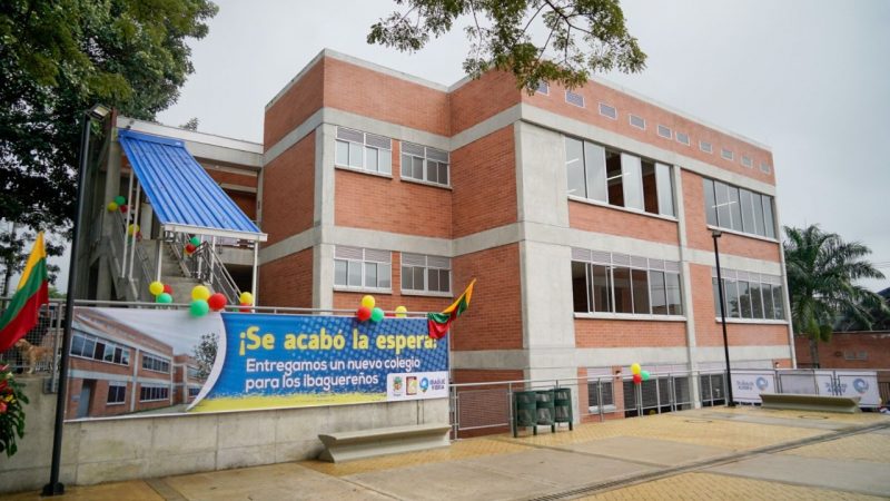 Alcalde de Ibagué y Ministra entregaron el colegio Celmira Huertas