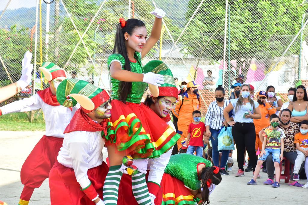 Con espectáculos culturales iniciaron Novenas de Aguinaldos en Ibagué