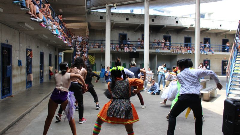 Internas de la cárcel de Picaleña conmemoraron el Día de la Mujer