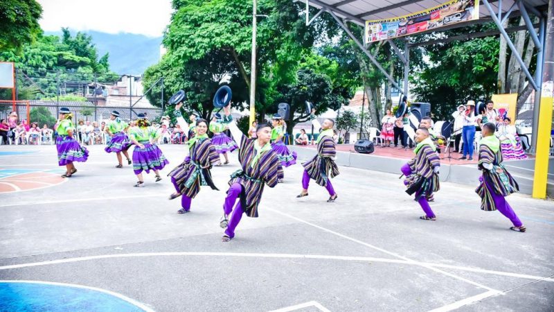 Con agrupaciones nacionales, Ibagué sigue de fiesta