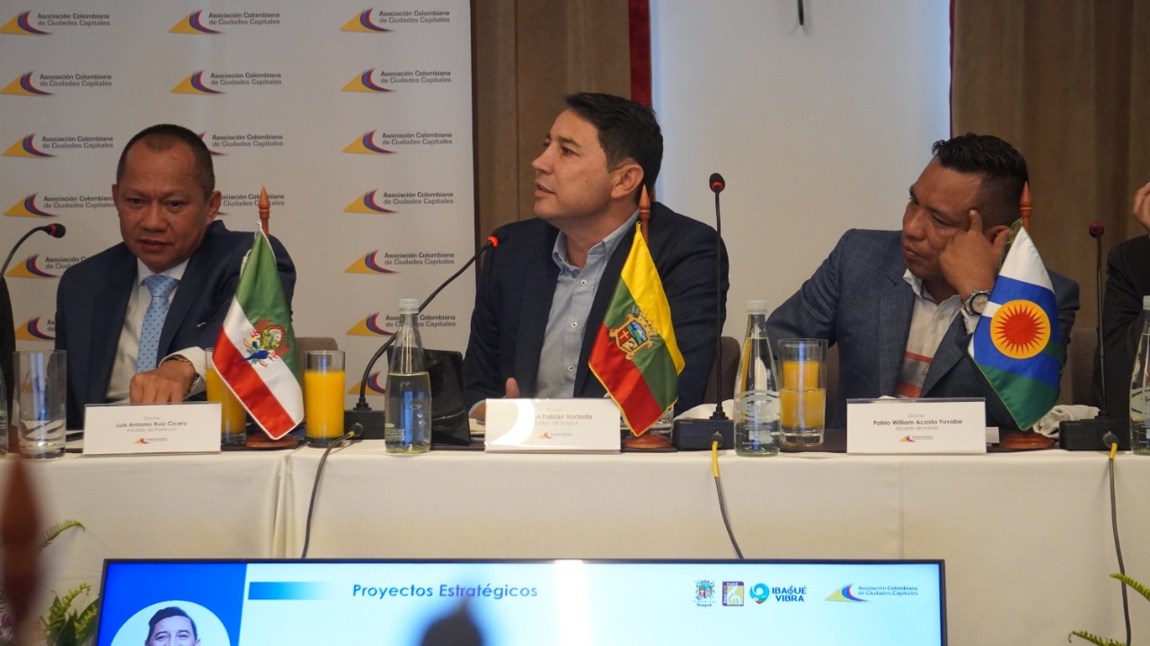 Alcalde presentó proyectos que deben fortalecer en Ibagué ante el nuevo gobierno nacional