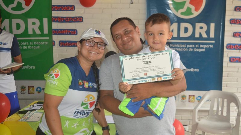 Emanuel Matías Peñaloza nada contra viento y marea por sus sueños
