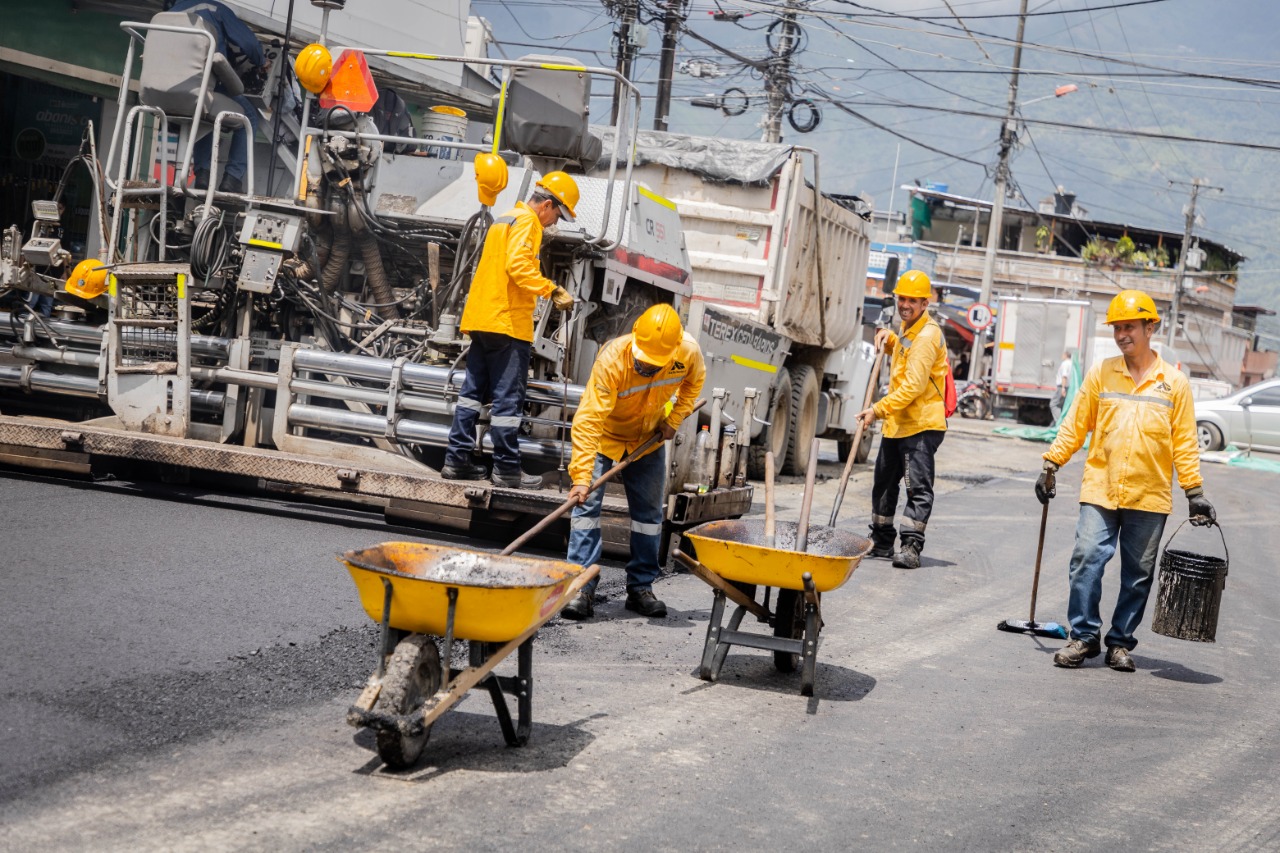 Alcaldía modernizó redes y pavimentó vías en zona comercial de la calle 28