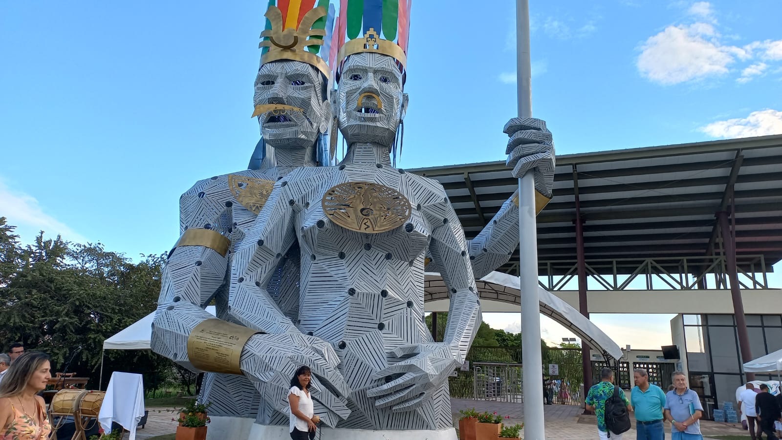 Inauguran escultura de la cultura Pijao, en el Parque Caiké