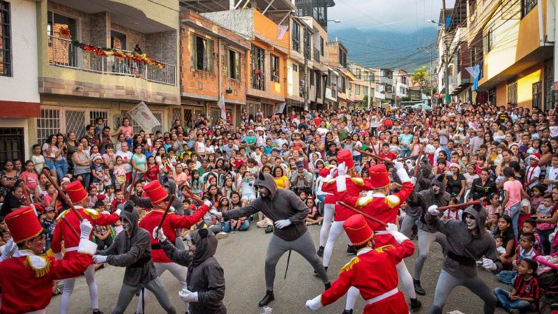 La unión familiar se fortalece con las novenas navideñas de Ibagué