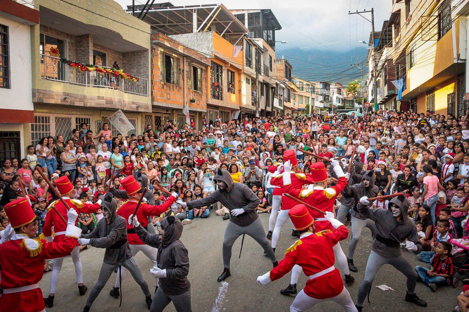 La unión familiar se fortalece con las novenas navideñas de Ibagué
