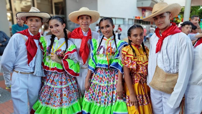 El relevo generacional en los bailes típicos del Huila se hizo sentir en el Festival del Bambuco en San Juan y San Pedro