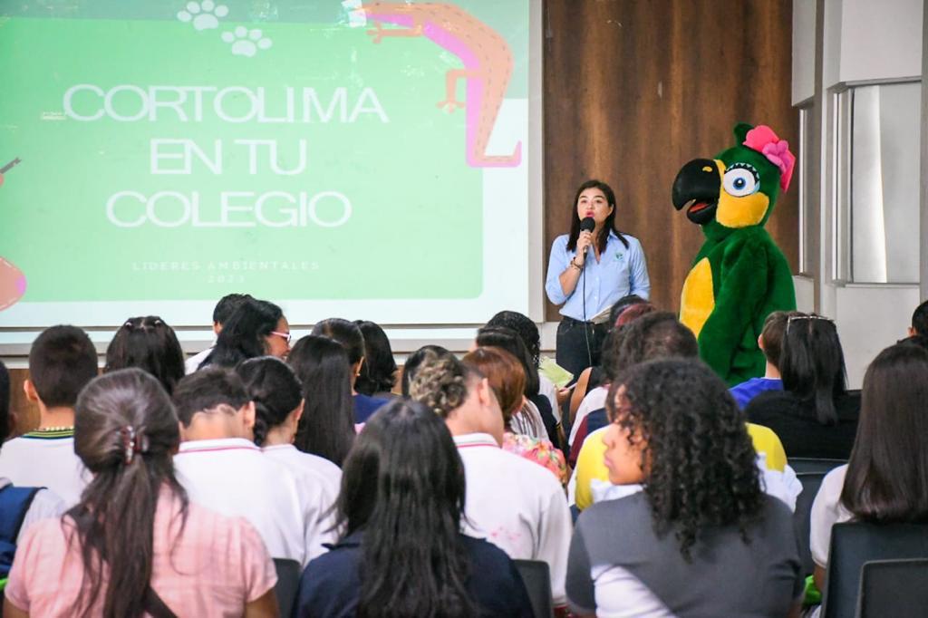 Setenta líderes ambientales de colegios de Ibagué se capacitan con Cortolima