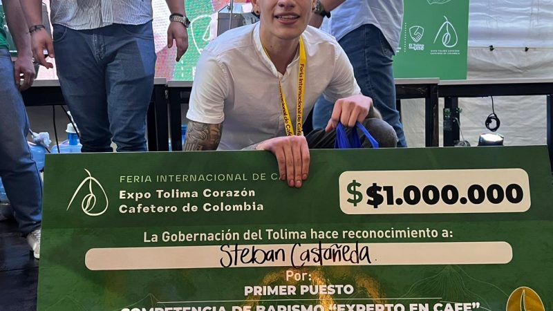 Steban Castañeda, ganador del Concurso de Barismo «Experto en Café»
