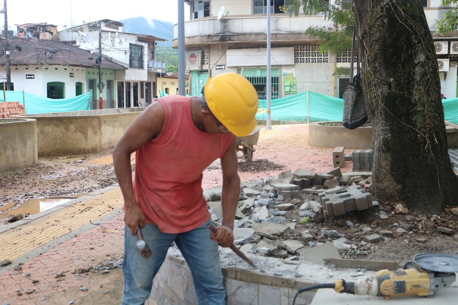 INVERSIONES EN PARQUES, VIAS Y VIVIENDA TRANSFORMAN AL MUNICIPIO DE CUNDAY