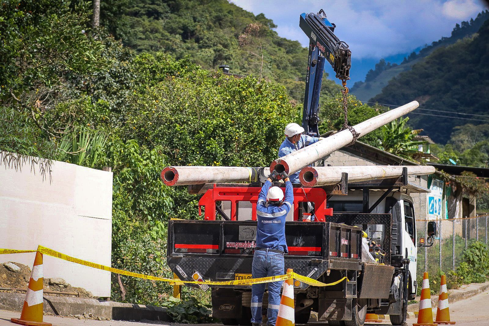 Ibagué moderniza alumbrado público en el Cañón del Combeima