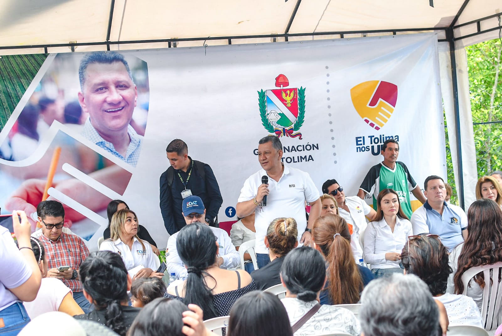 Gobernador Orozco entregó nuevo acueducto del barrio Modelia de Ibagué