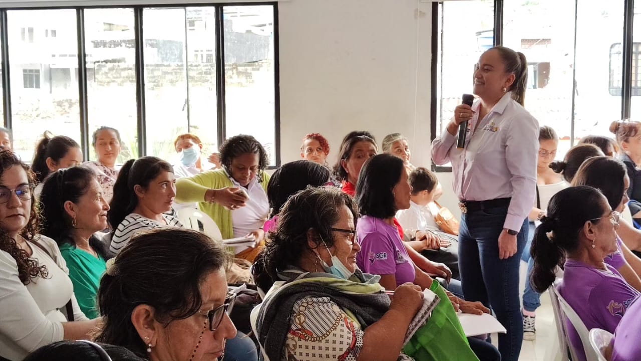 La inversión llega a los municipios: mujeres rurales del Tolima se capacitaron en formulación de proyectos