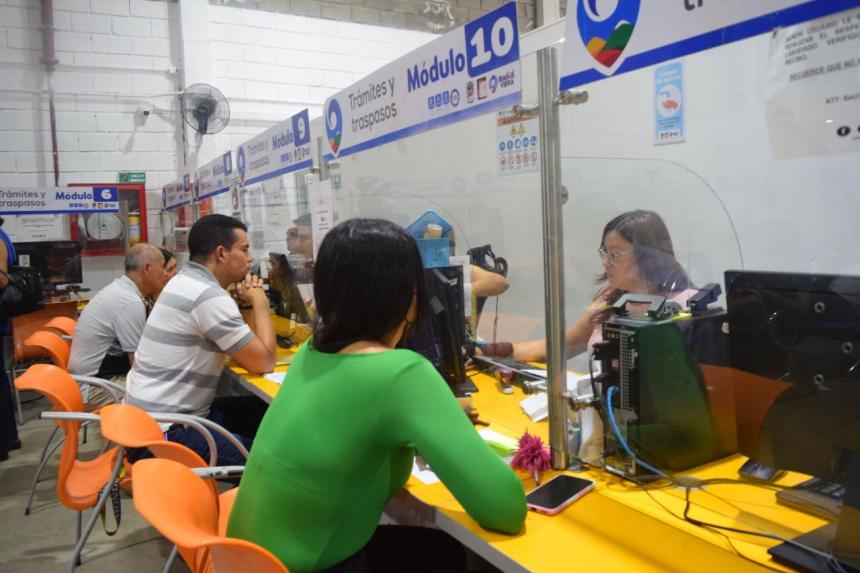 Más de 380.000 trámites realizó la secretaría de Movilidad