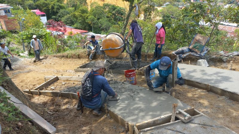 Placas huellas potencializan la movilidad en Zona Rural de Ibagué