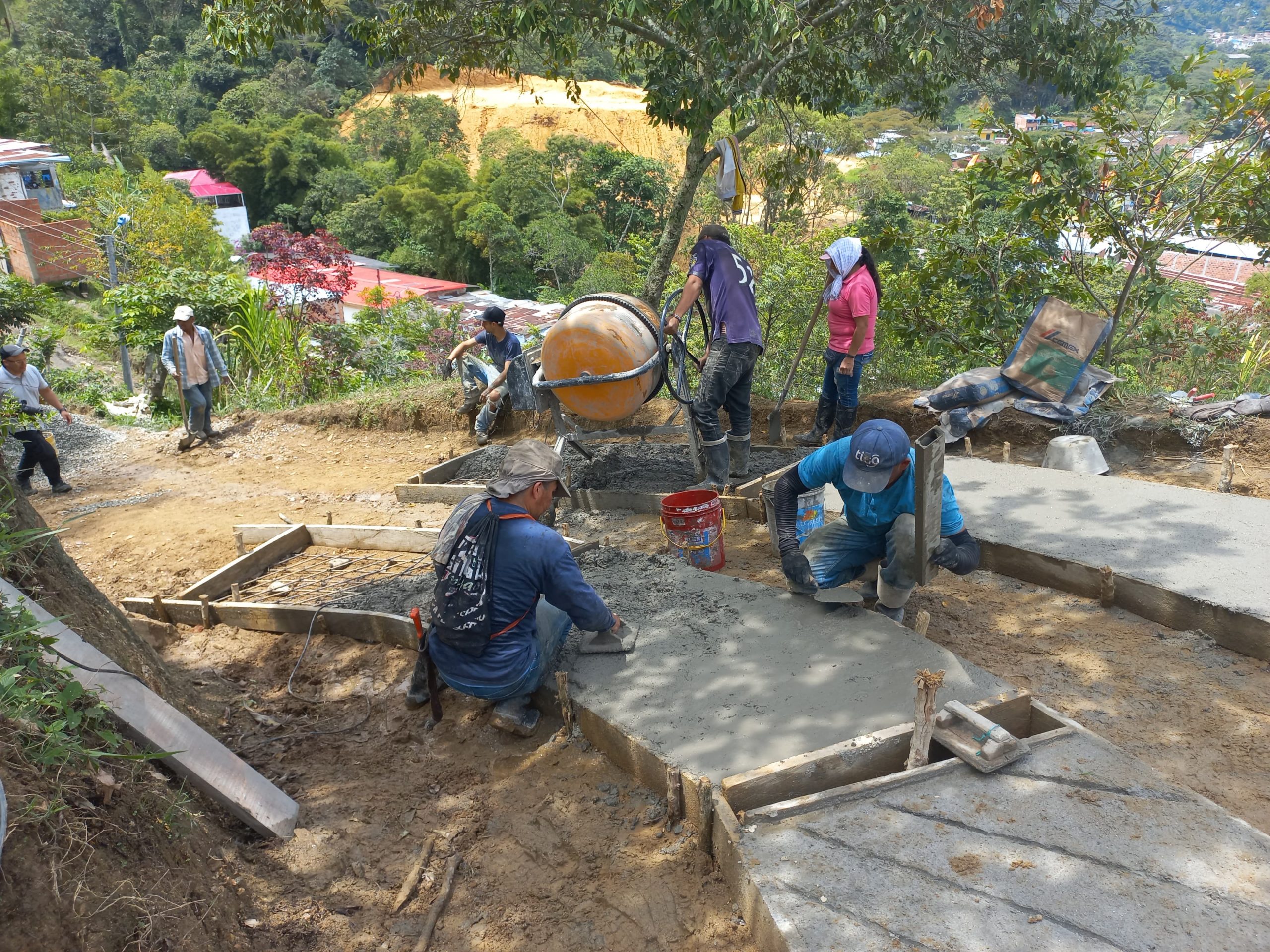 Placas huellas potencializan la movilidad en Zona Rural de Ibagué