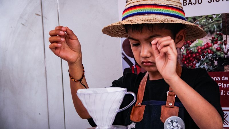 Cortolima visibiliza apuesta por innovación y sostenibilidad en Feria Internacional de Café en Planadas