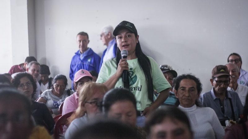 Familias campesinas de Icononzo recibieron biodigestores de Cortolima