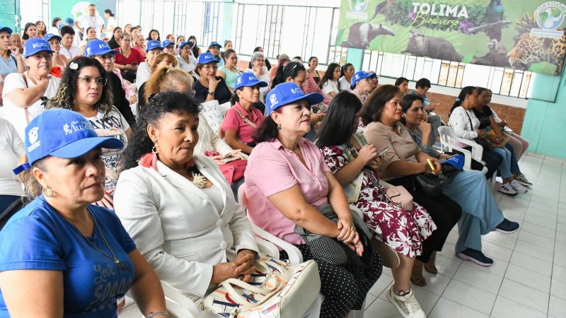 Cortolima apoya los patios productivos a la Red Ambiental de Mujeres
