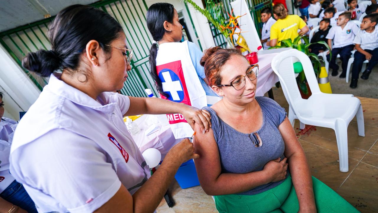Gobernadora lidera contraofensiva contra la fiebre amarilla en el sur del Tolima: este es el municipio con más casos de la enfermedad