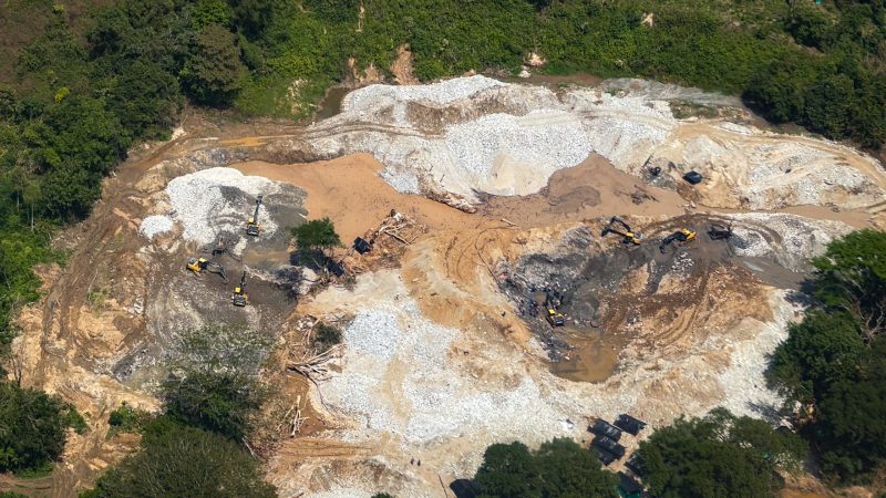 Más de 230 hectáreas de bosques arrasadas por minería ilegal en la ribera de los ríos de Ataco