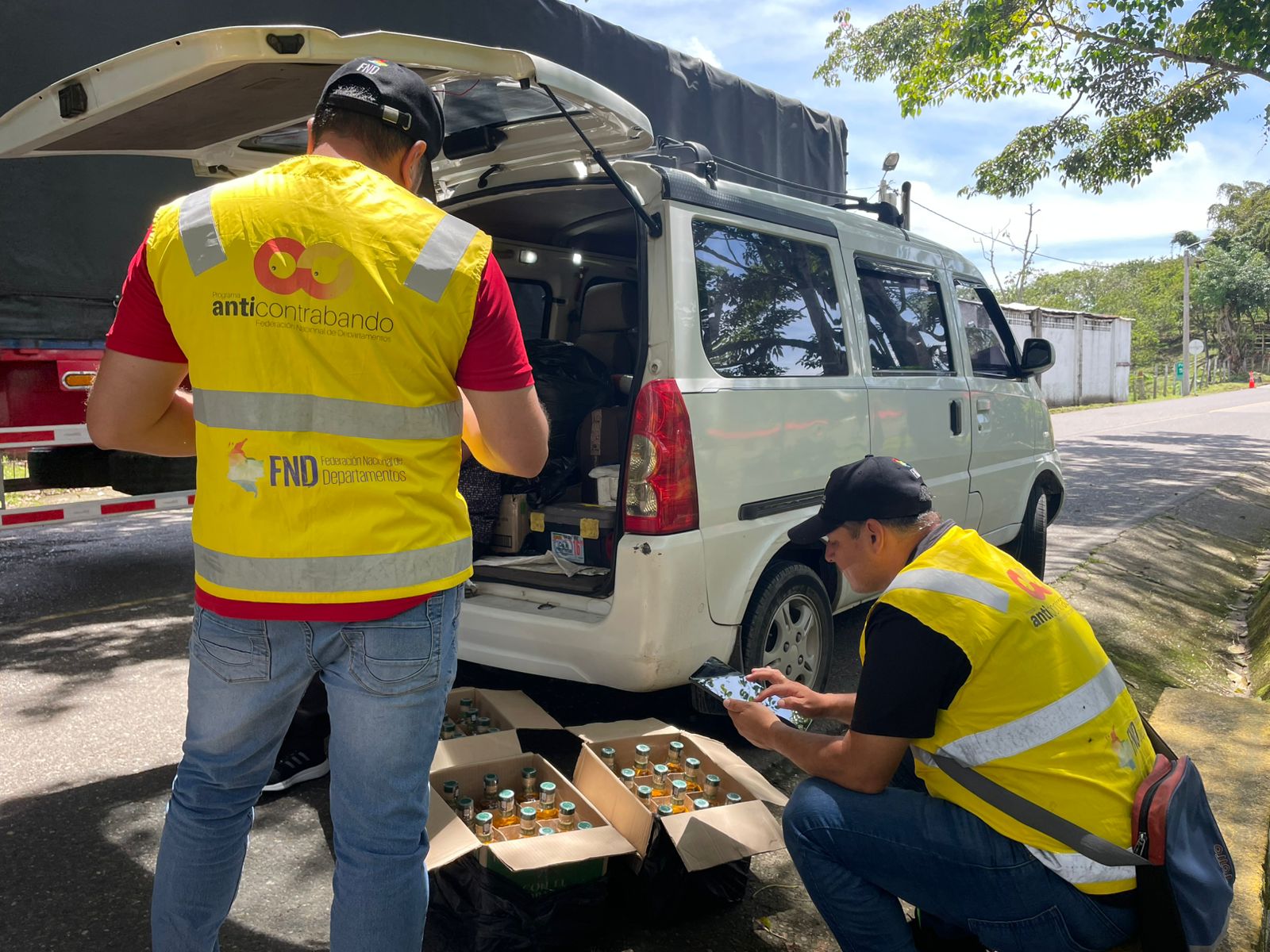 Golpe al contrabando en el Tolima: incautan licor y cerveza ilegal en corredores estratégicos del departamento