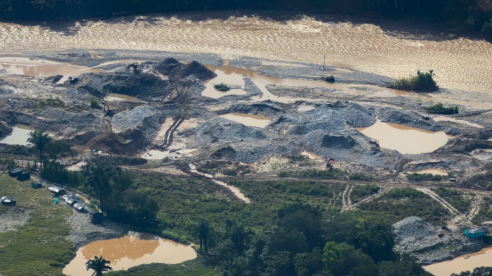 Cortolima presentó los daños ocasionados por la minería ilegal en el agua y el medio ambiente de la zona sur del departamento