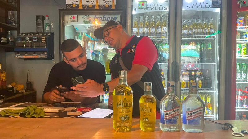 Así es como el GOAT enseña a identificar licores adulterados, botellas falsificadas y cigarrillos de contrabando