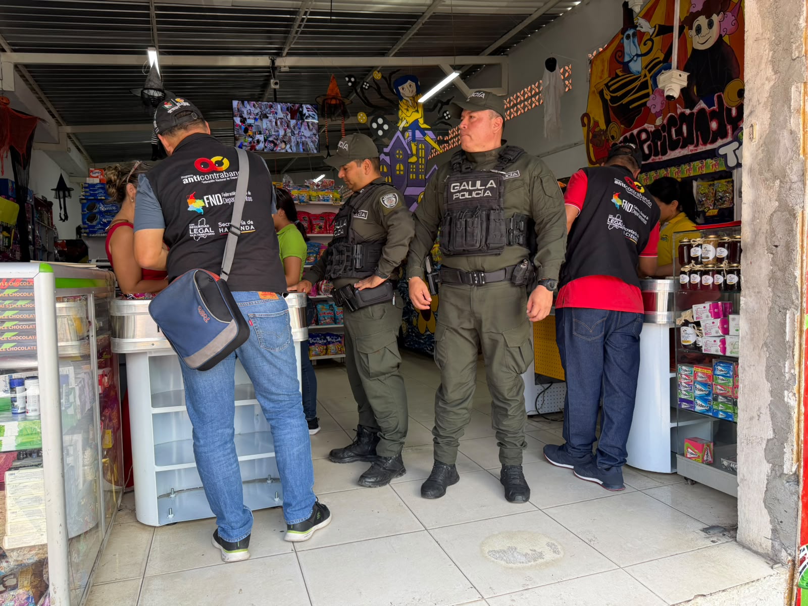 GOAT, GAULA y Policía se tomaron la Plaza de La 21 de Ibagué para combatir el contrabando y fortalecer la seguridad